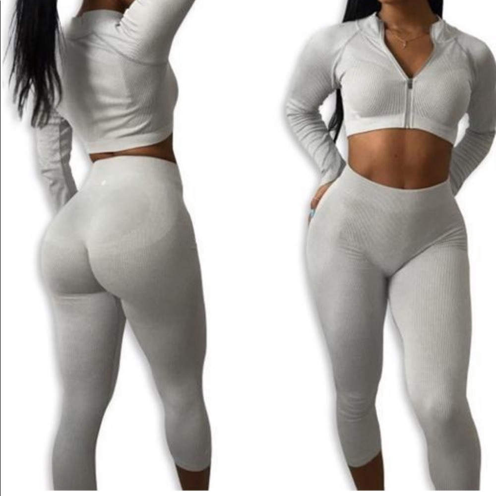 Workout set -top and leggings